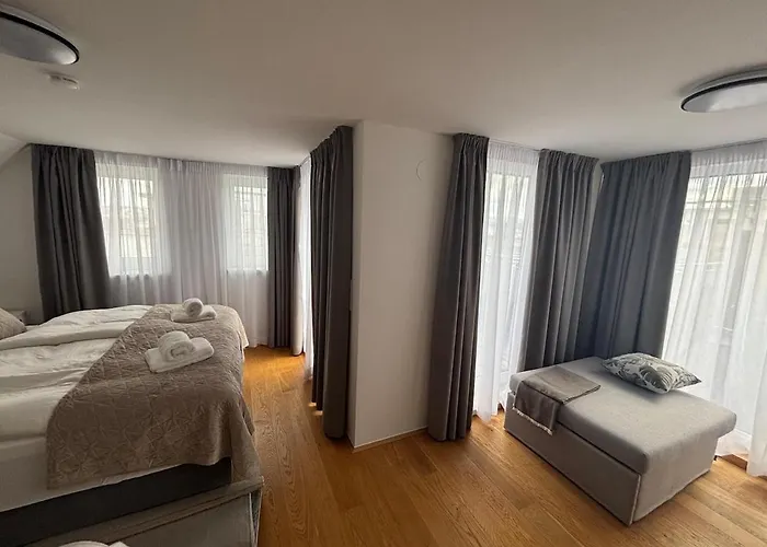 3 Bdr - Crystal, Near Schoenbrunn Palace *
